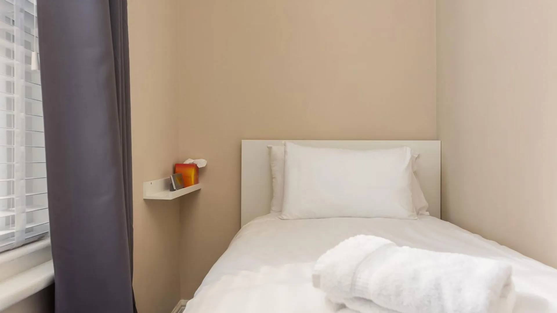 Coastal Escape Close To North Bay- Pet Friendly Scarborough